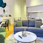 French-style Duplex Loft Few Steps To Douro River פורטו