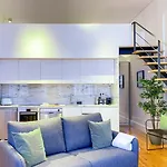דירה French-style Duplex Loft Few Steps To Douro River