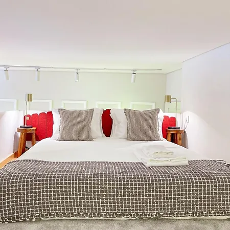 French-style Duplex Loft Few Steps To Douro River 波尔图